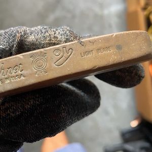 VINTAGE ACUSHNET BULLSEYE LIGHT BLADE